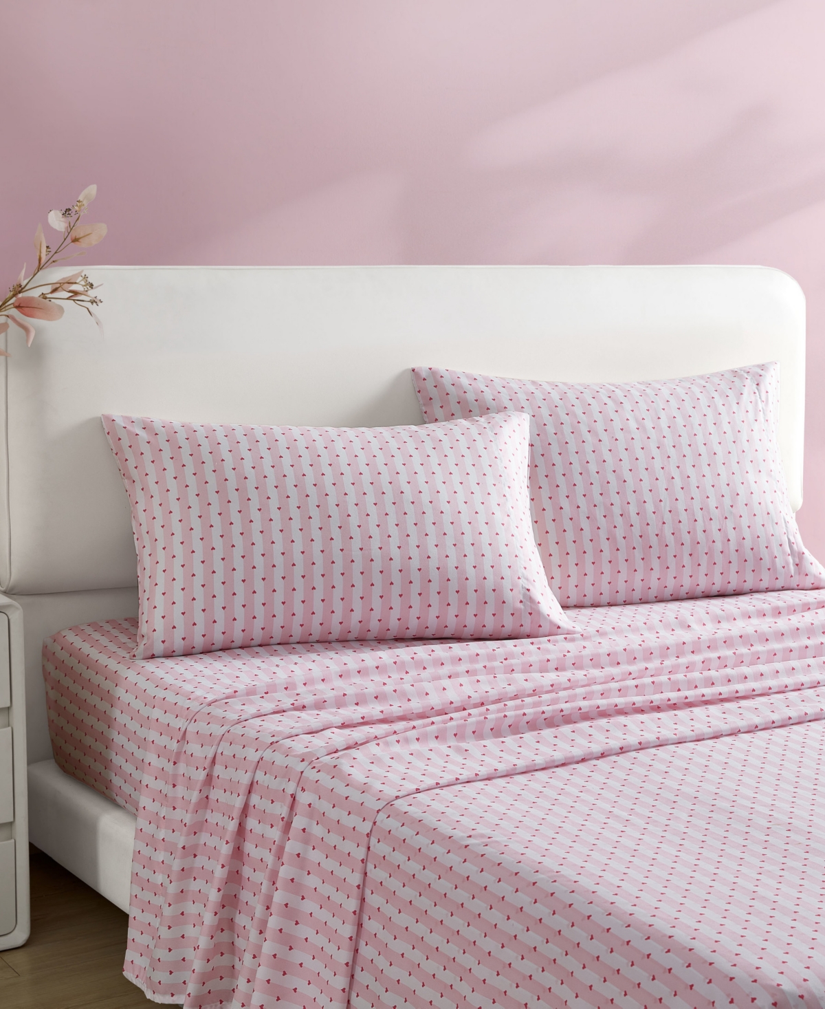 Shop Betsey Johnson Satin 4 Piece Sheet Set, King In Wonderland Stripe
