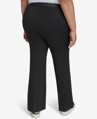 Свитер-поло большого размера от КАРЛА ЛАГЕРФЕЛЬДА в ПАРИЖЕ и брюки-ботфорты