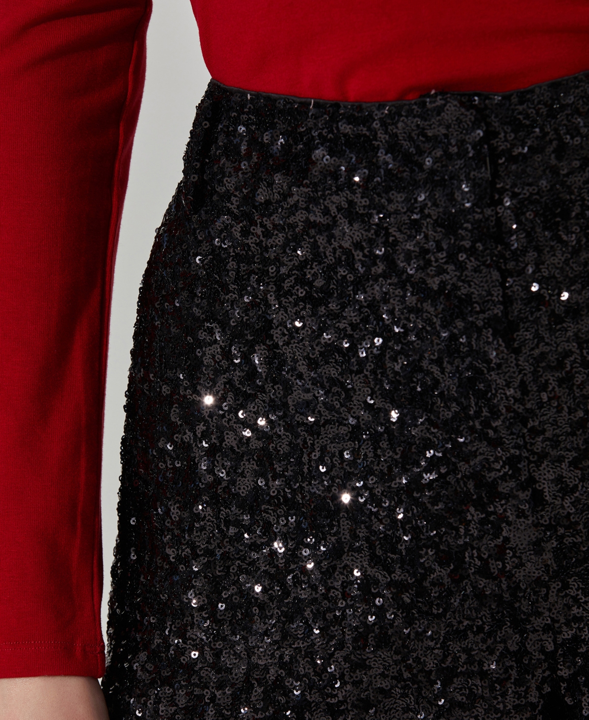 Astr The Label Everette Sequin Shorts In Black