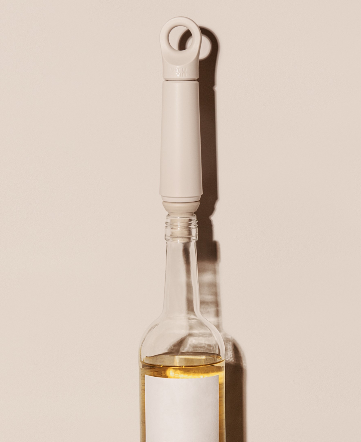Vacu Vin Wine Saver Loop And Stopper Bundle In Sand