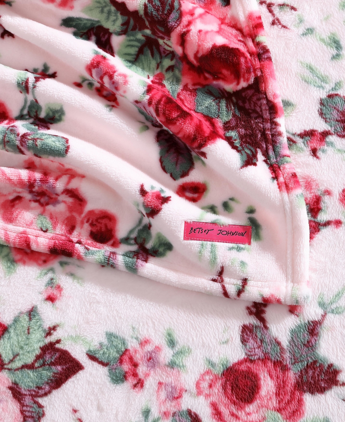 Betsey Johnson Classic Floral Ultra Soft Plush Fleece Throw, 70" X 50" In Light Pink,pink