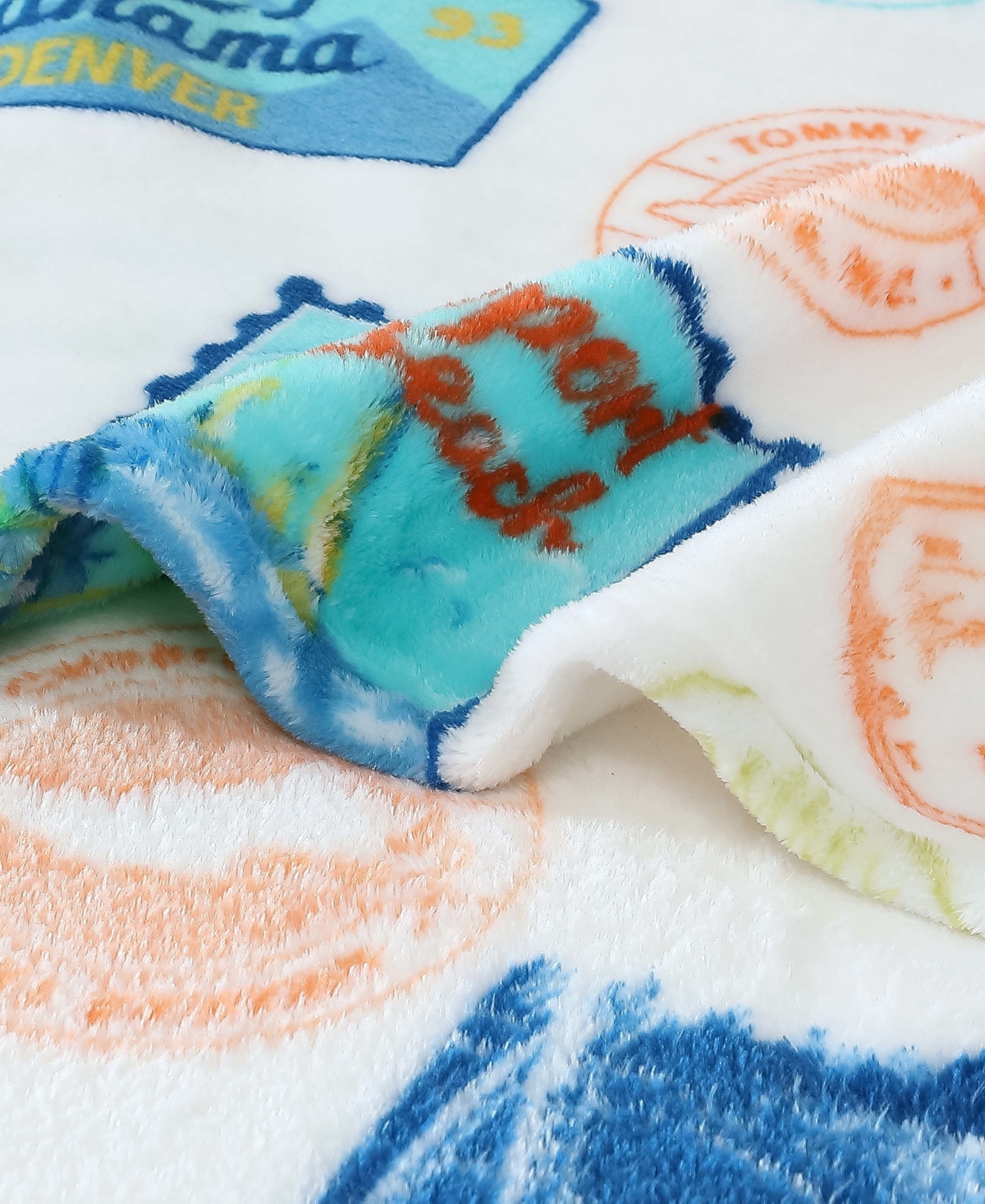 Tommy Bahama Home Ultra Soft Plush Fleece Throw, 70" X 50" In White,aqua Blue