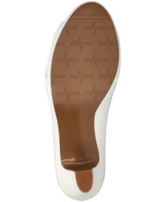 Women's Lavish Slip-On Platform Pumps