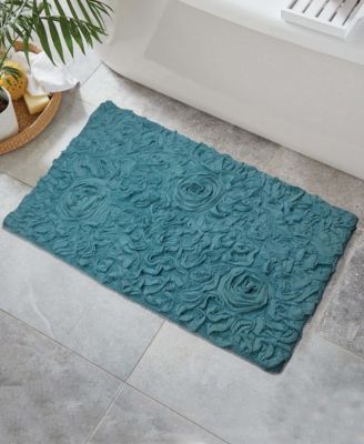 Home Weavers Bell Flower Bath Rug, 24" x 40"