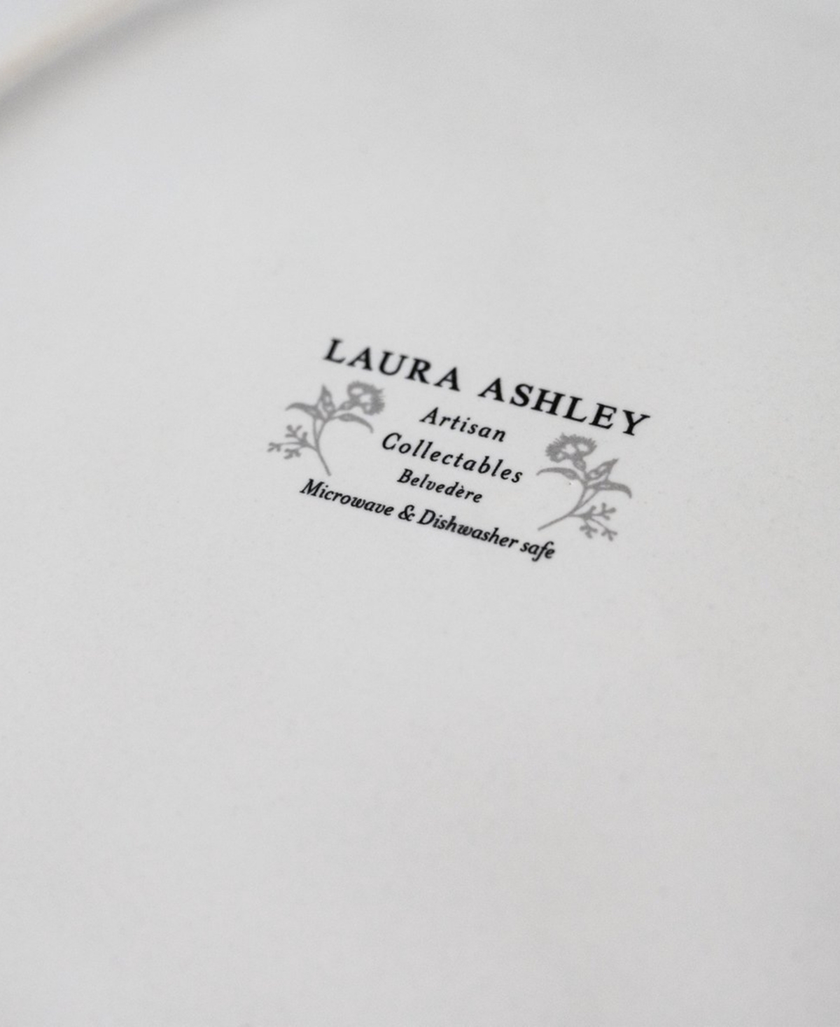 Closeout! Laura Ashley Belvedere Giftset Set of 4 plates, Service for 4