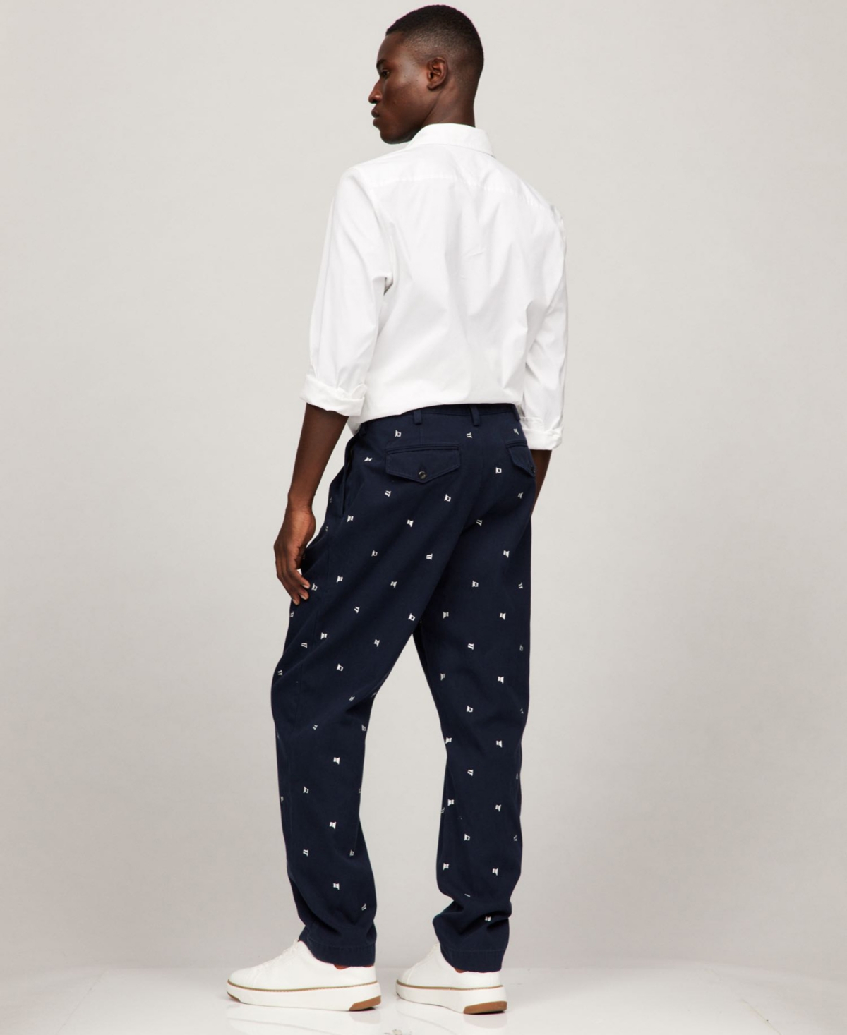 TOMMY HILFIGER MEN'S EMBROIDERED PANTS 