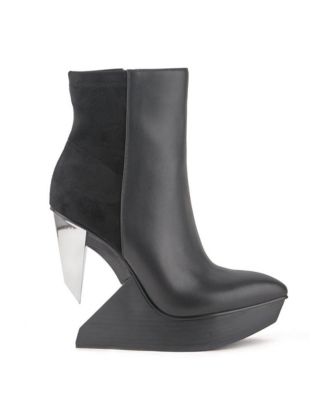 United Nude