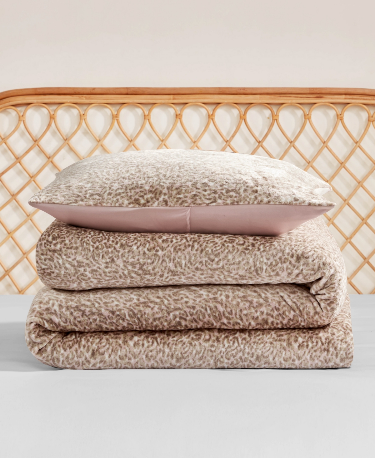 Jessica Simpson Plush Leopard Comforter Sets In Blush Pink