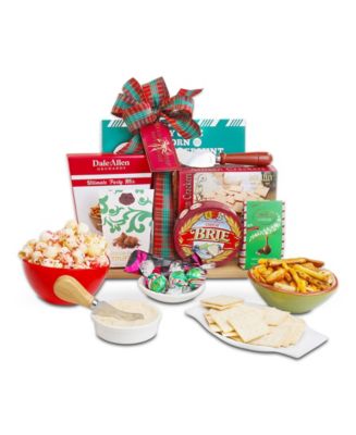 Alder Creek Gift Baskets Holiday Cutting Board Gift, 8 Piece - Macy's