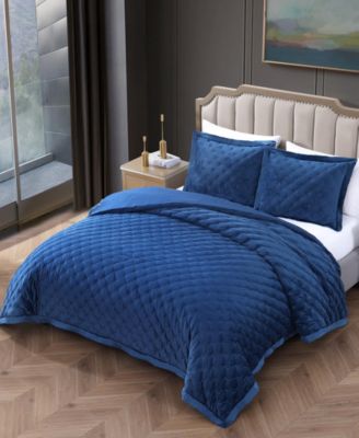 3 Piece Queen Size Velvet Comforter Set