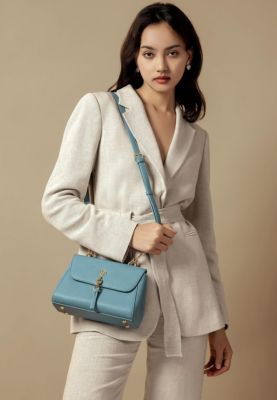 Women Classic Flap Bag Crossbody Victoria Hyde Elegance