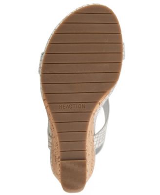 Women's Greatly Thong Almond Toe Wedge Sandals