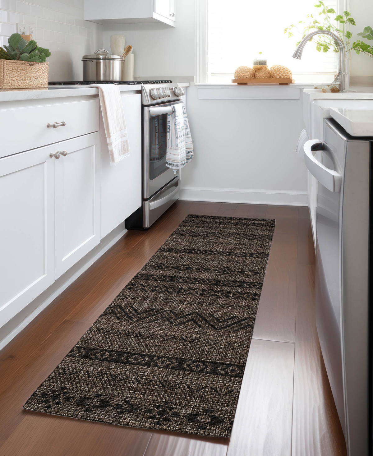 Addison Chantille Acn803 2'3''x7'6'' Runner Area Rug In Chocolate