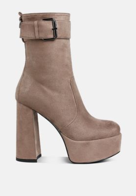 Womens Wanderer Flared Block Heel Mid-Calf Boots