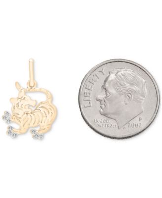 Подвеска-талисман с китайским зодиаком в бриллиантовой оправе (1/20 карата) из золота 10 карат, эксклюзивно в Macy's