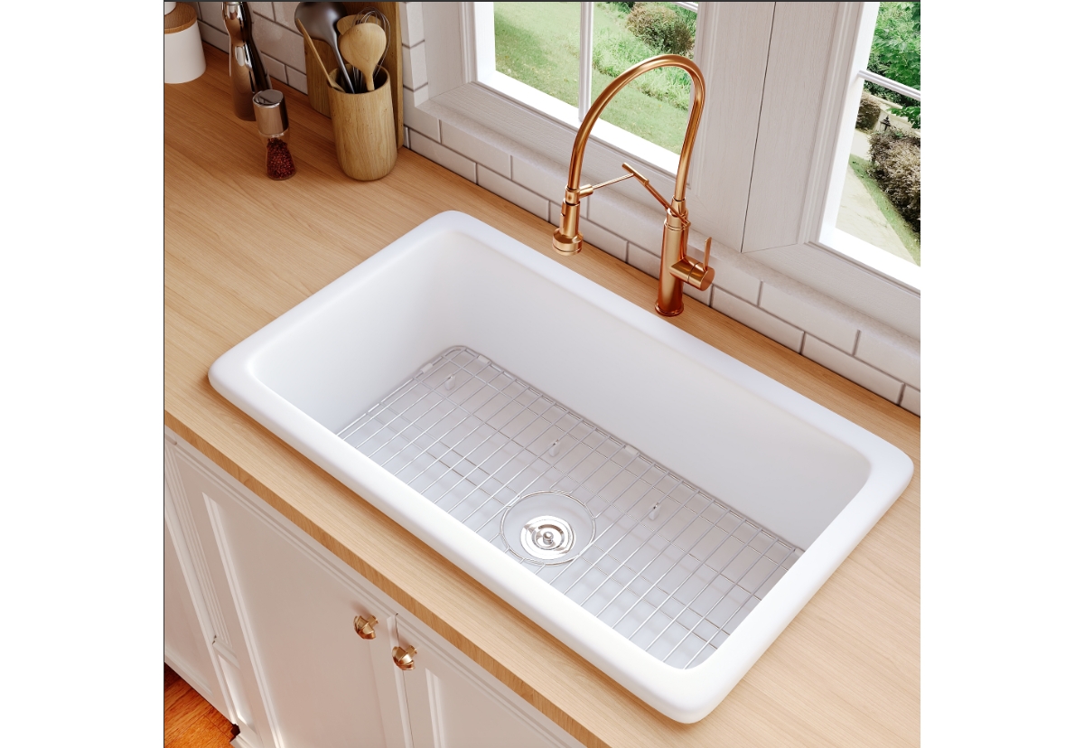 Rectangular Fireclay 32" L x 19" W Fireclay Undermount Kitchen Sink with Basket Strainer and Sink Grid - White