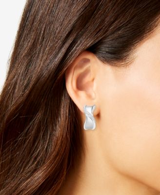 Diamond Swirl Polished Half Hoop Earrings (1/6 ct. t.w.) in Sterling Silver