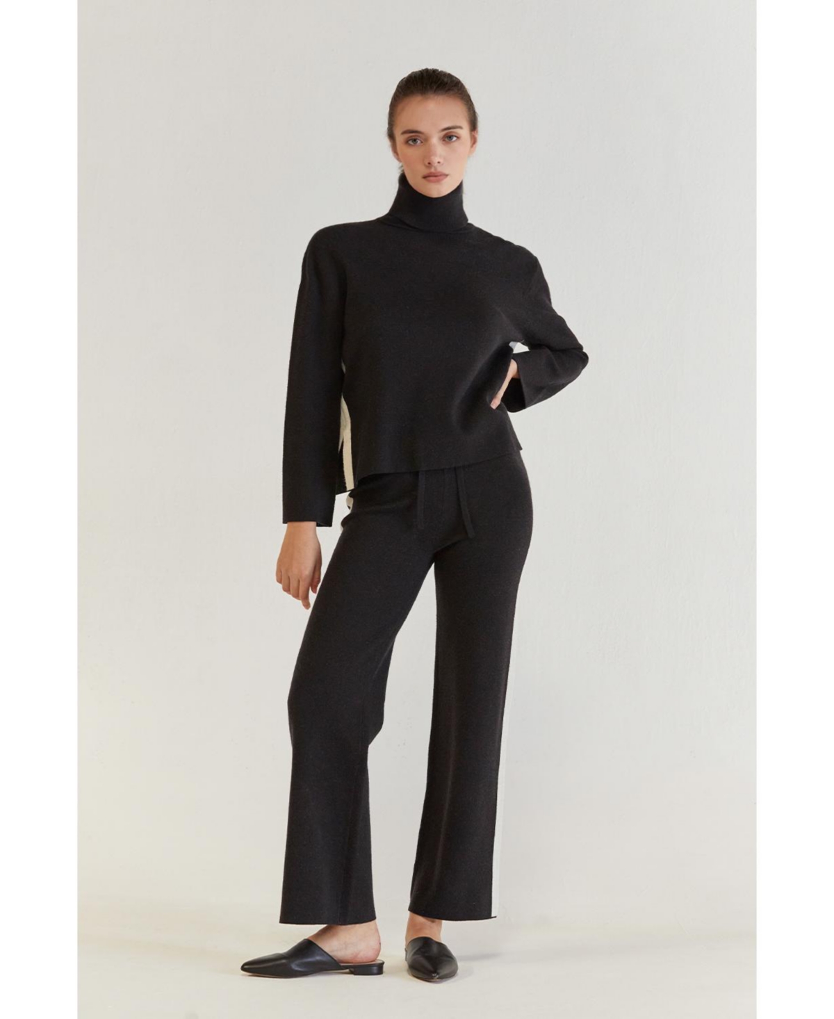 Women's Sage Lounge Set - Black