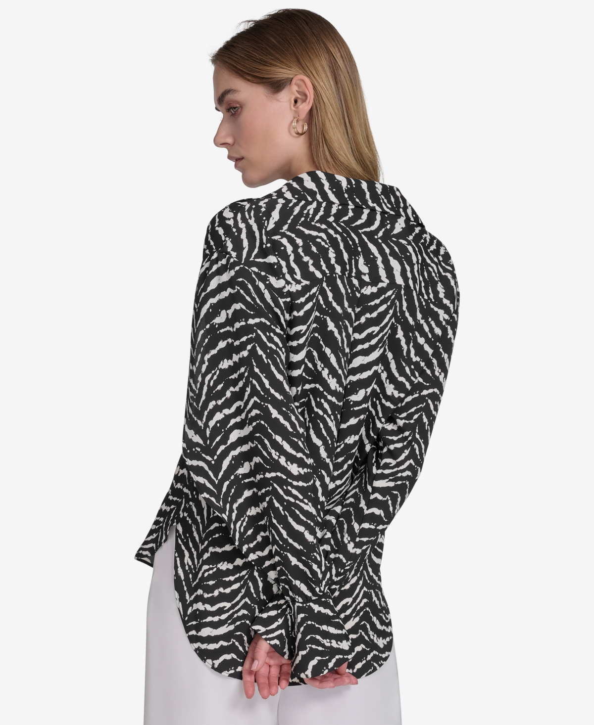 HALSTON WOMEN'S PRINTED SATIN OPEN-SLEEVE BLOUSE 