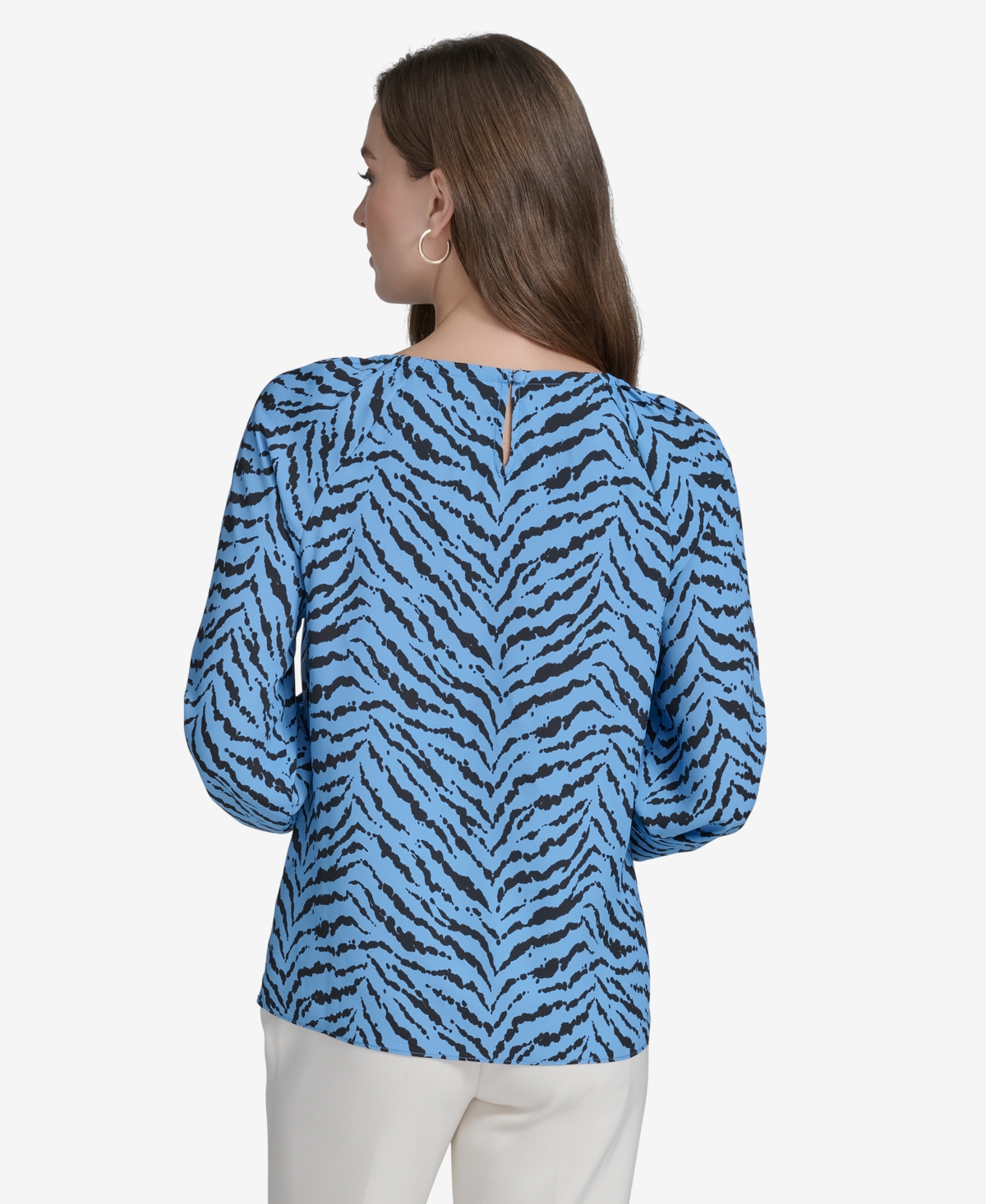 HALSTON WOMEN'S PRINTED CHAIN CUT-OUT BLOUSE 