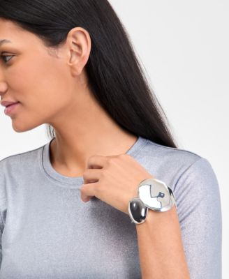 INC International Concepts Silver-Tone Sculptural Disc Flex Bracelet Exclusively at Macys 2290₽