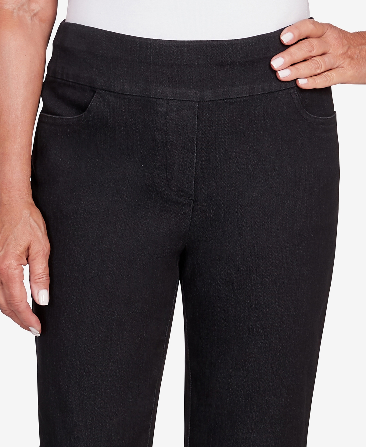 Alfred Dunner Petite Classic Neutrals Superstretch Frayed Hem Denim Capri Pants In Black