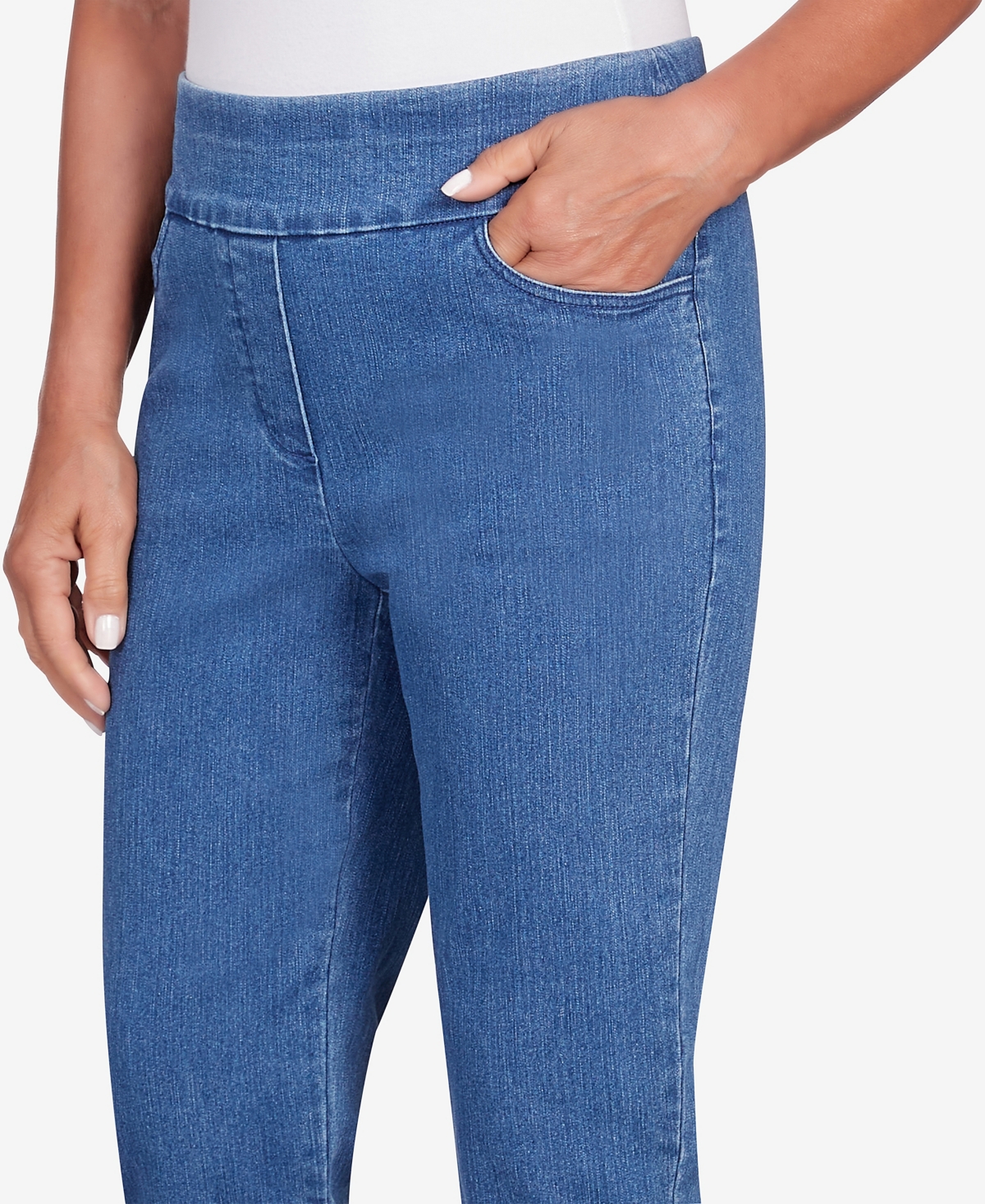Alfred Dunner Petite Classics Black Denim Fringe Capri Pants In Medium Denim