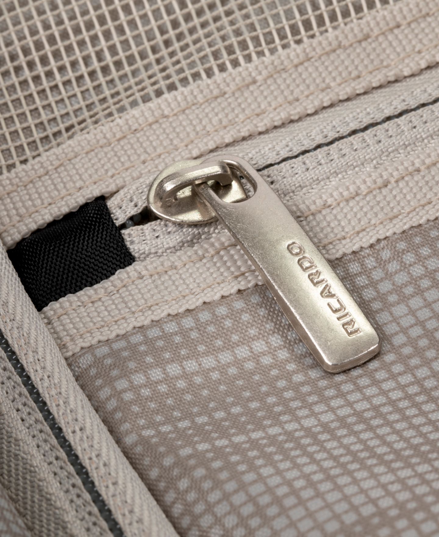 Чемодан Ricardo Palm Springs Collection Large Check-in Spinner, цвет: Оникс — фото 8
