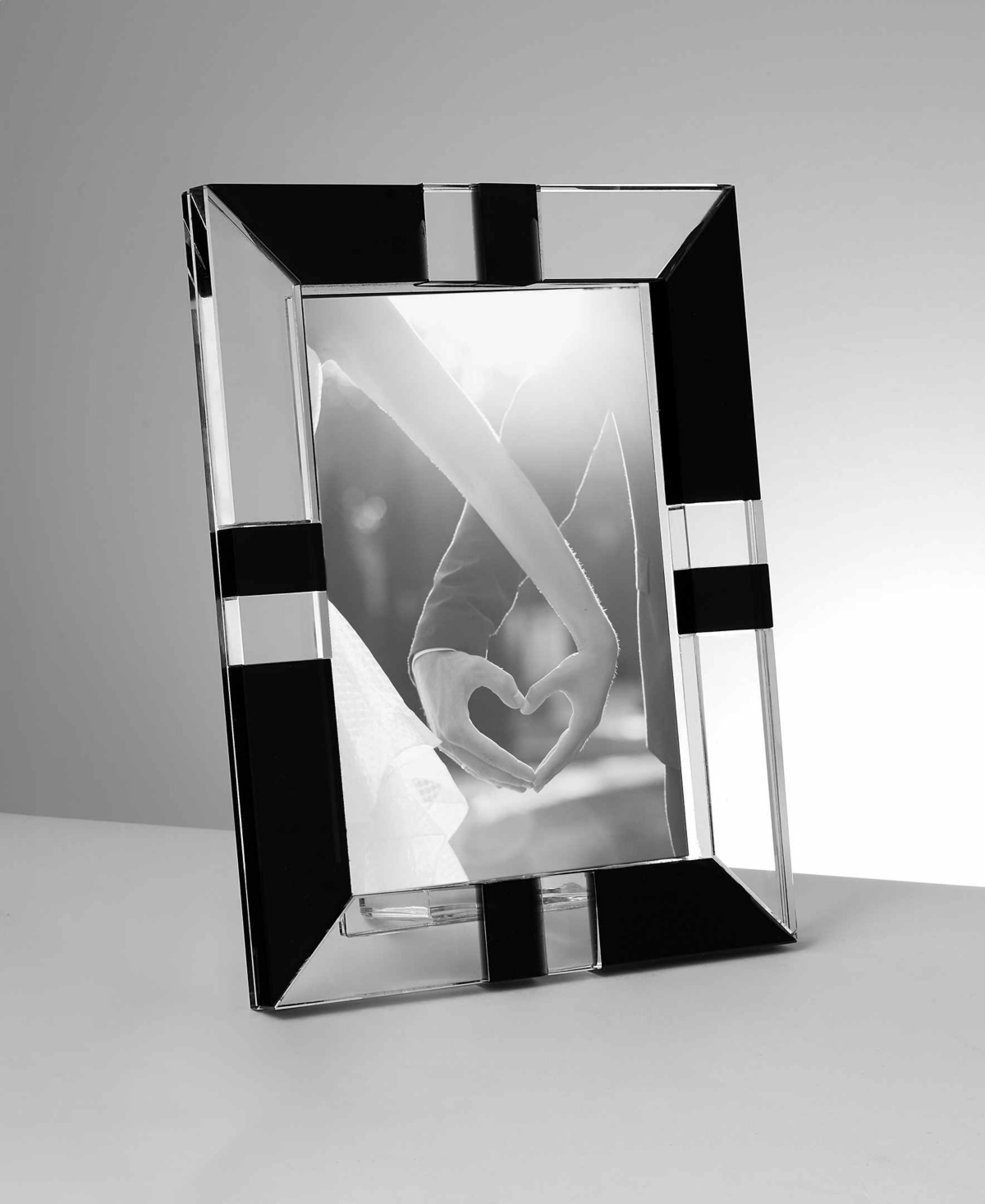 Philip Whitney Kitt Crystal Picture Frame, 5" X 7" In Clear,black