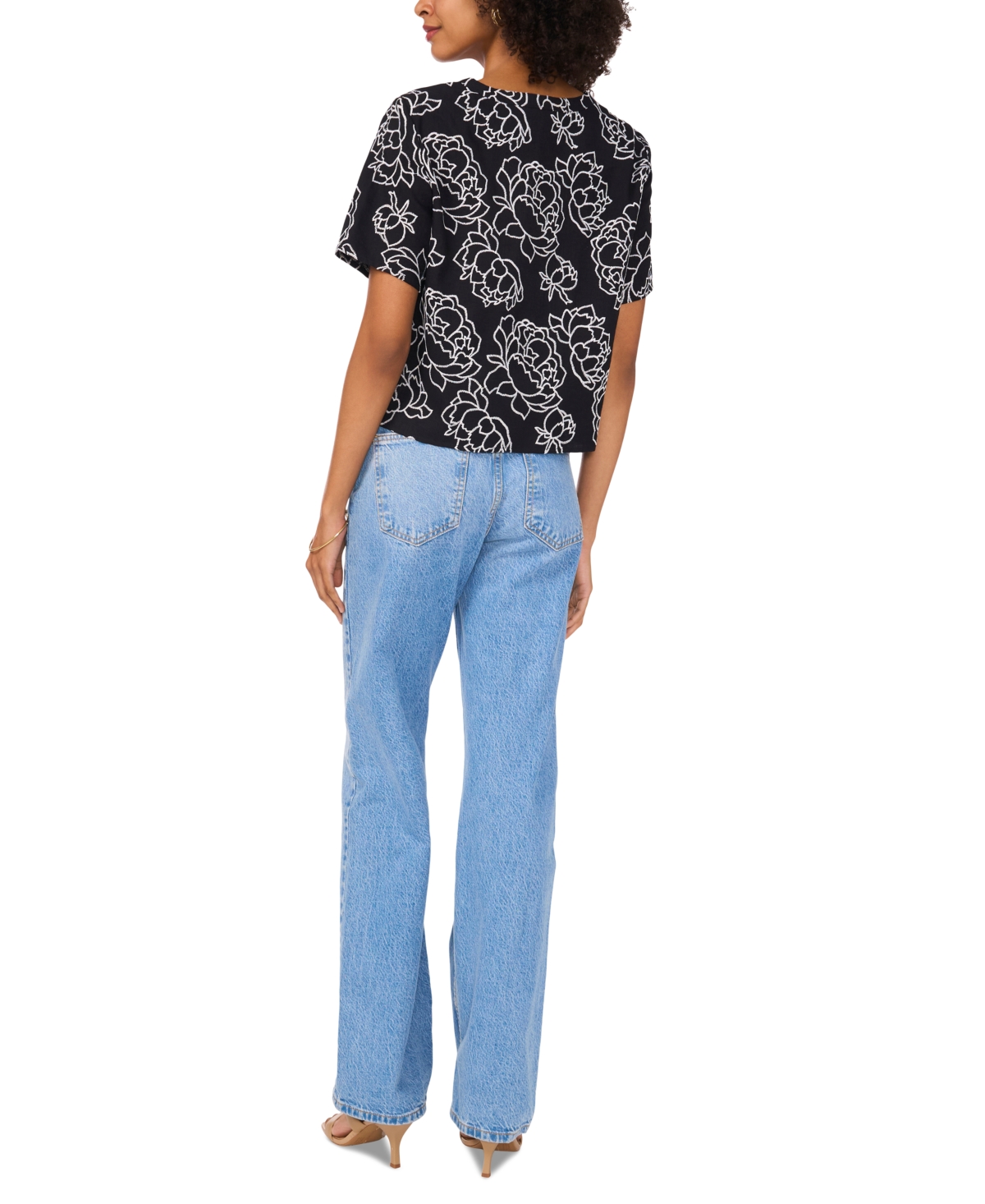 VINCE CAMUTO WOMEN'S EMBROIDERED FLORAL PRINTED SHORT-SLEEVE TOP 
