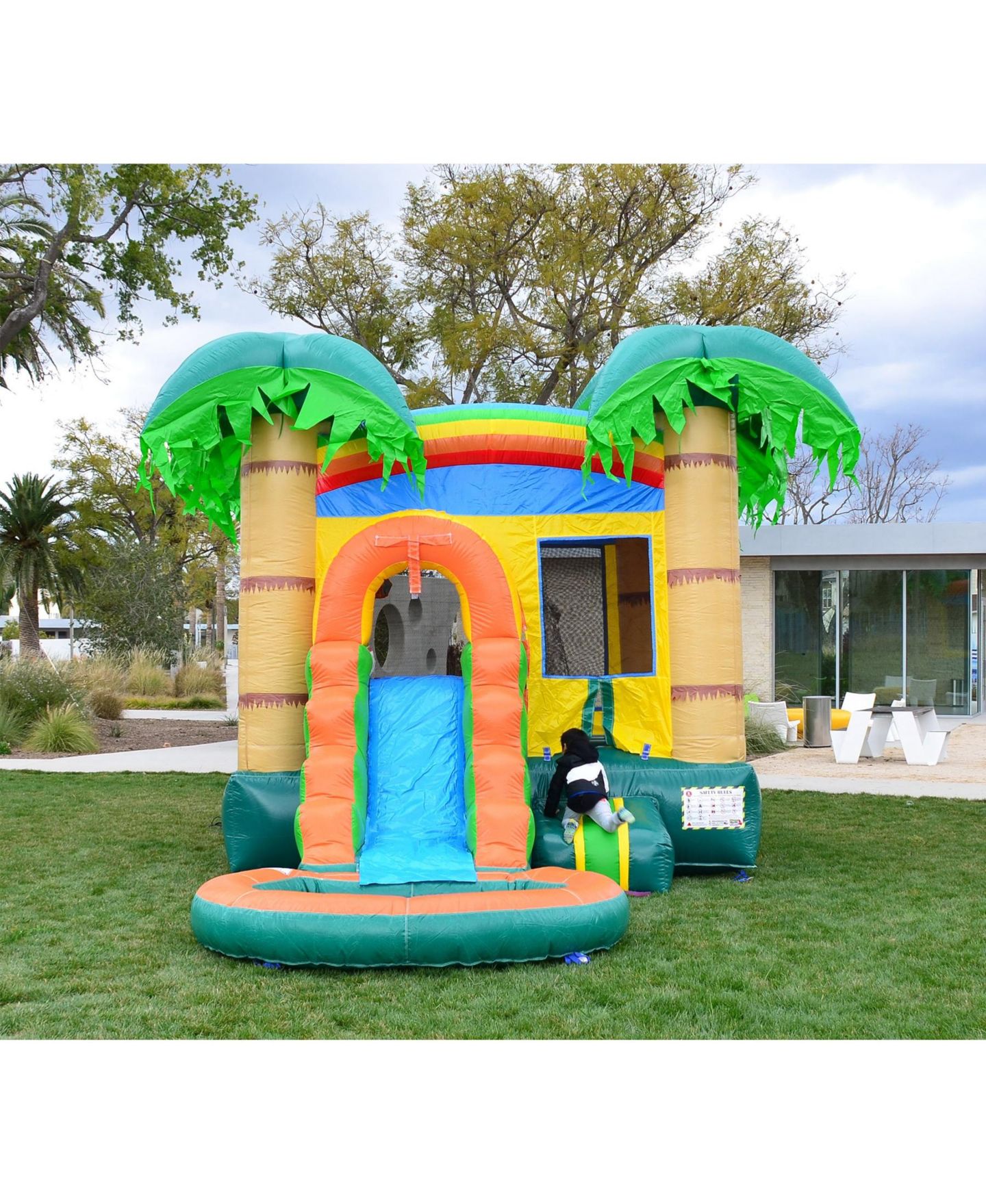 Детская игрушка HERO Kiddo Tropical Breeze bounce house with water slide, splash pool, blower & hoop-wet/dry indoor outdoor fun for kids and adults., цвет: Зелёный — фото 4