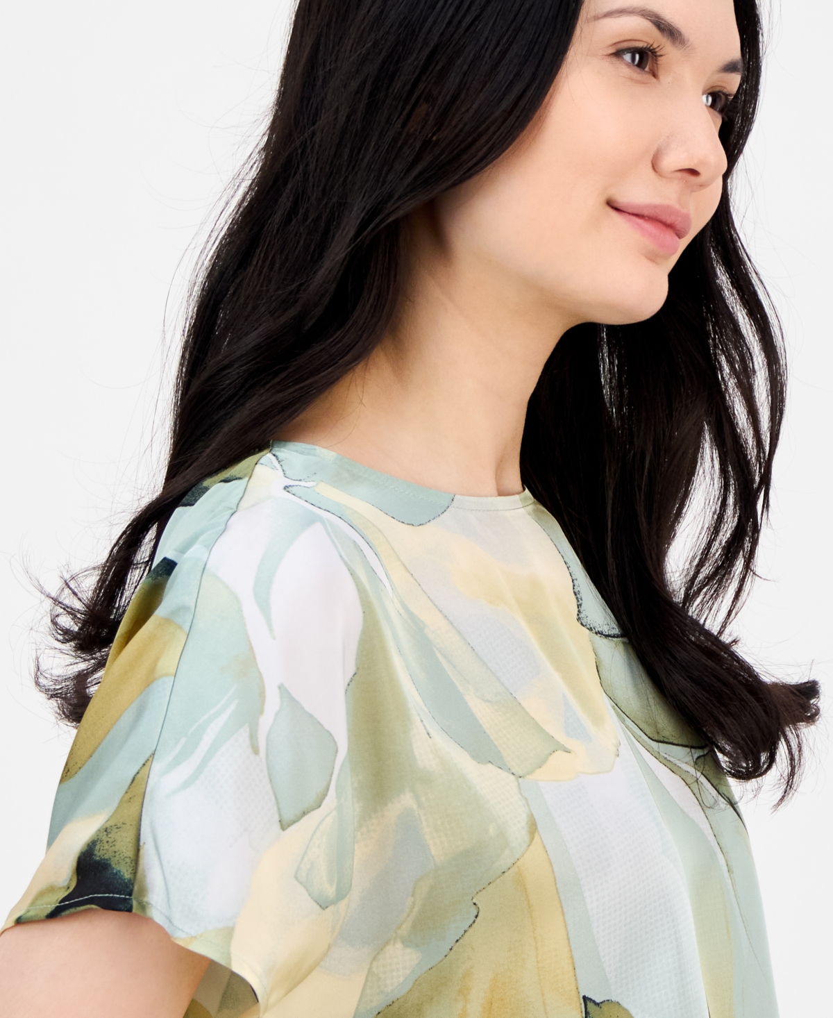 Anne Klein Petite Floral-print Curved-hem Bateau-neck Blouse In Soft Aloe Multi