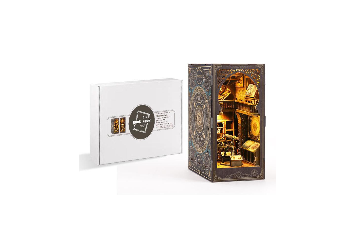 Детские конструкторы HANSILK Museum of Astronomy DIY Book Nook 3D Wooden Puzzle, Ages 14+, цвет: Коричневый — фото 3