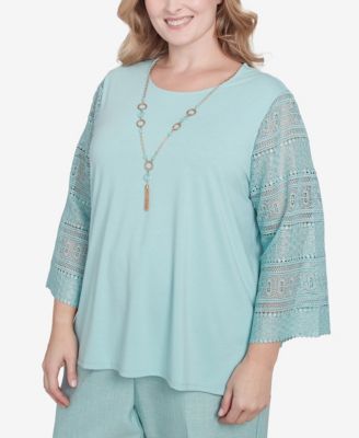 Plus Size Kensington Gardens Solid Lace Sleeve Knit Top with Necklace