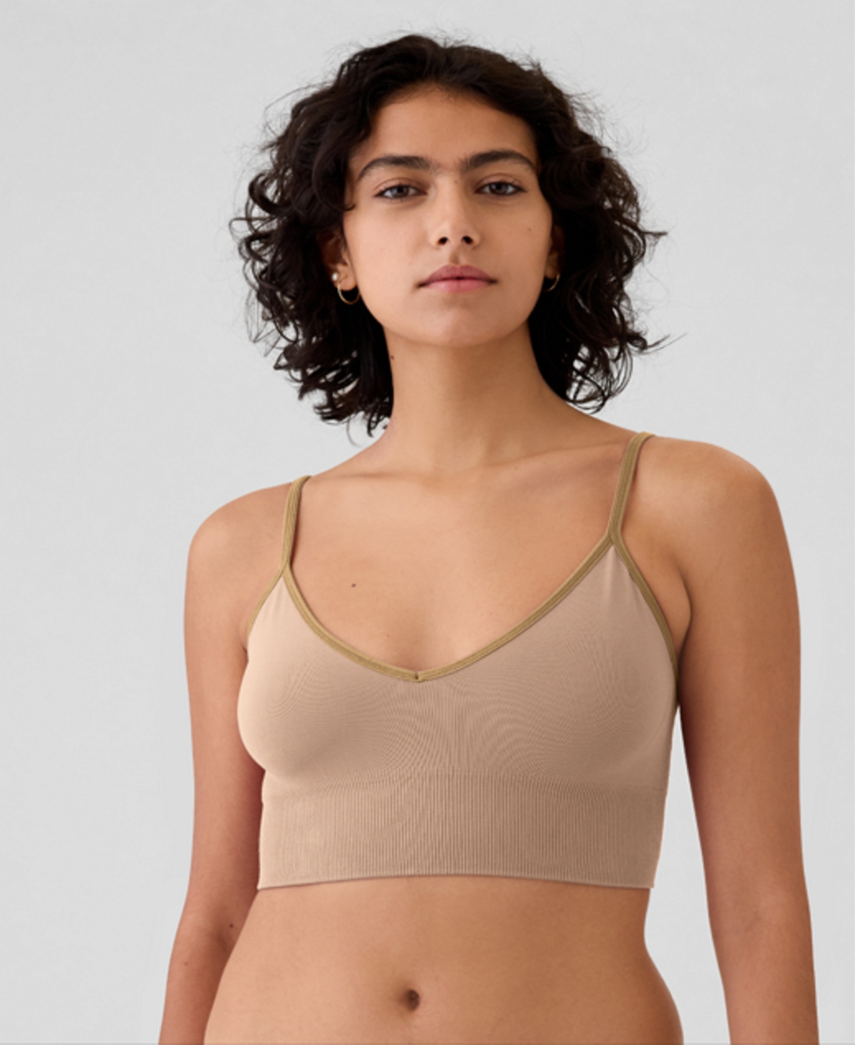 Gap Body Seamless V-neck Supersoft Bralette In Cafe Au La