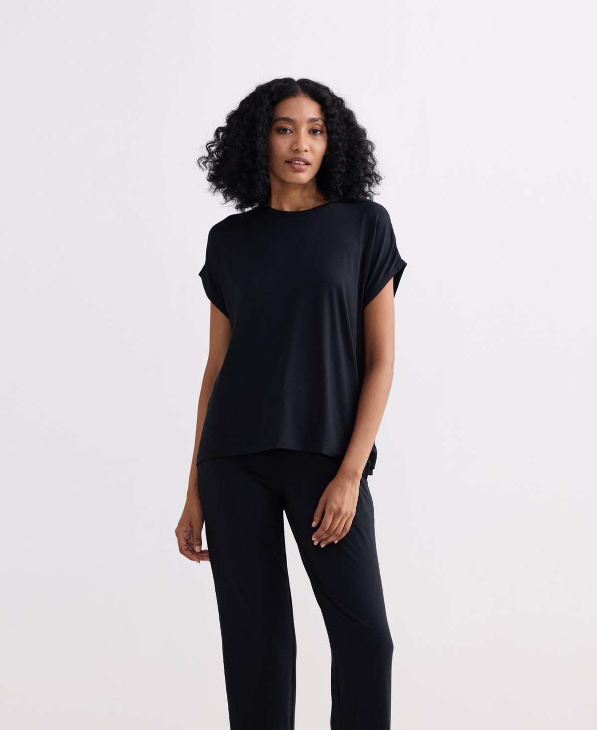 Women's Relaxed Tee in Black - Black