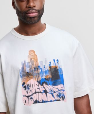 Мужская футболка Mode of One Mode of One - это новая модель обычной футболки с графическим принтом свободного кроя эксклюзивно представленная в Macys 7890₽