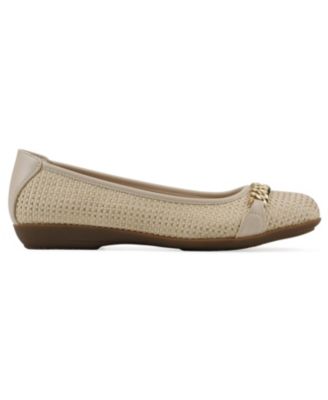 Women's Charmed Round Toe Ballet Flats