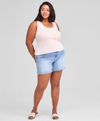 А теперь эти модные джинсовые шорты большого размера с высокой посадкой, эксклюзивно представленные в Macy's 