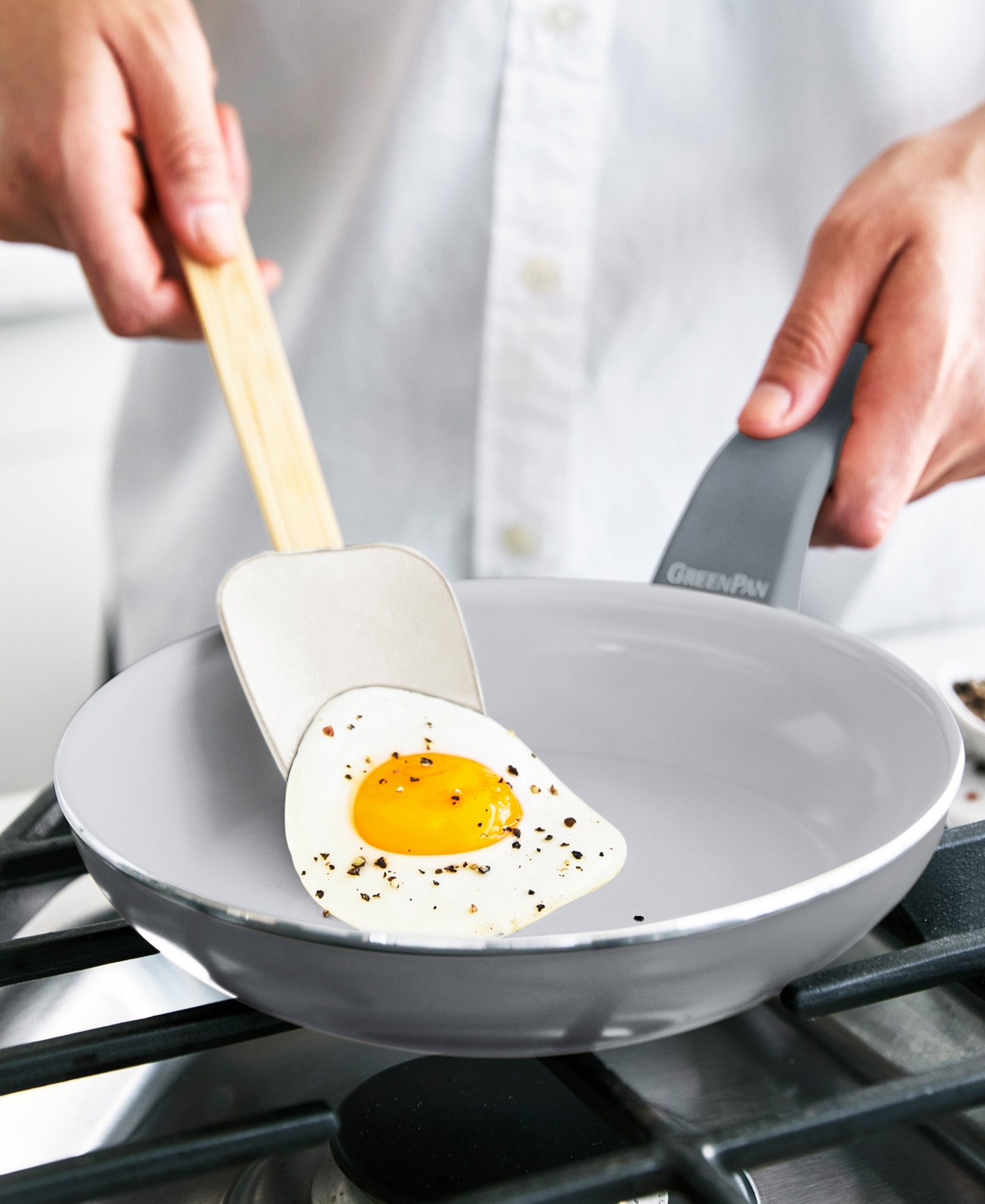 Greenpan Dover Ceramic Nonstick 8" Frypan With Spatula In Gray