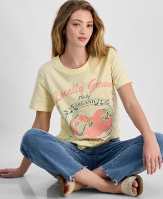 Juniors' Sicily Tomato Graphic T-Shirt 