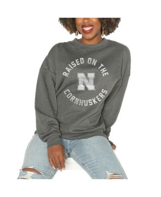Женская толстовка-пуловер с открытыми плечами из флиса премиум-класса от Gameday Couture, выполненная в угольном стиле Nebraska Huskers Good Vibes