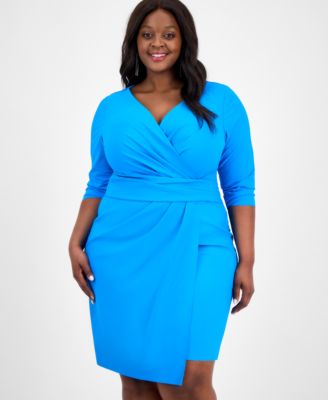 Платье-футляр Alex Evenings Plus Size с глубоким вырезом и стихарем