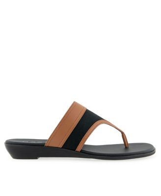 Women's Gesa Round Toe Thong Sandals
