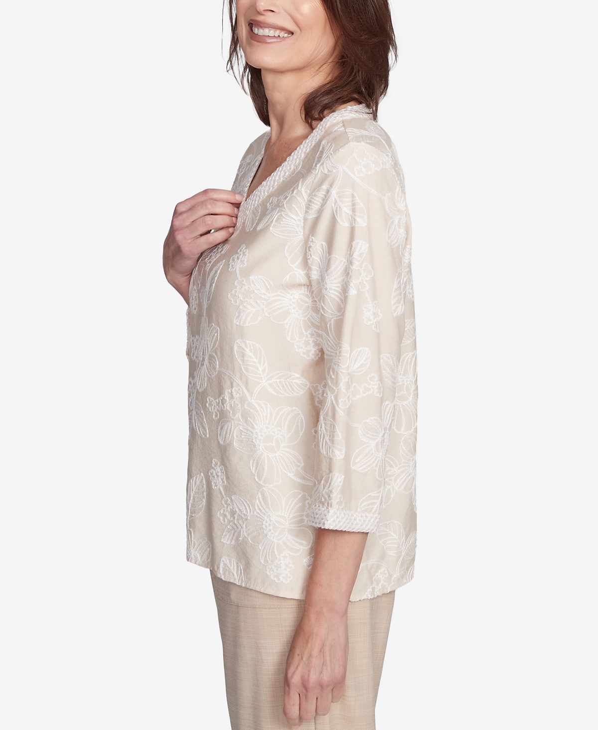 Alfred Dunner Women's Catalina Island Tossed Floral Embroidery V-neck Top In Linen