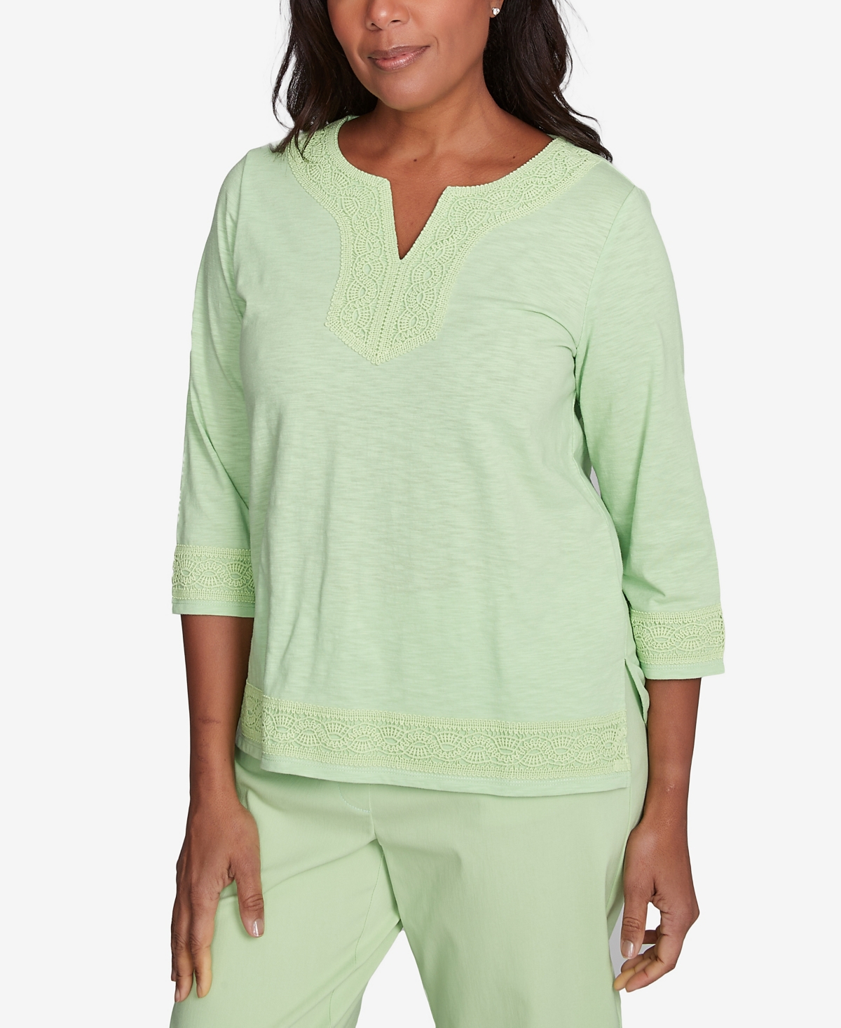 Alfred Dunner Plus Size Parrot Cay Solid Split Neck Lace Trim Top In Palm Green
