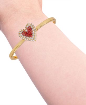 GUESS Gold-Tone Crystal Heart Hinge Bangle Bracelet 2290₽