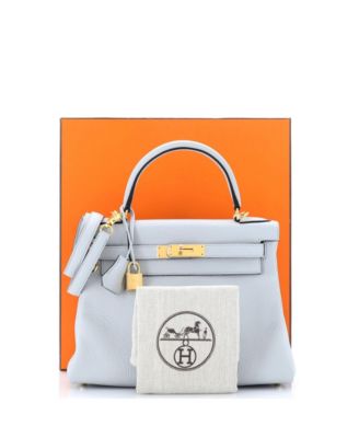 Бывшая в употреблении сумка HERMÉS Kelly 28 синего цвета Clemence с золотой фурнитурой