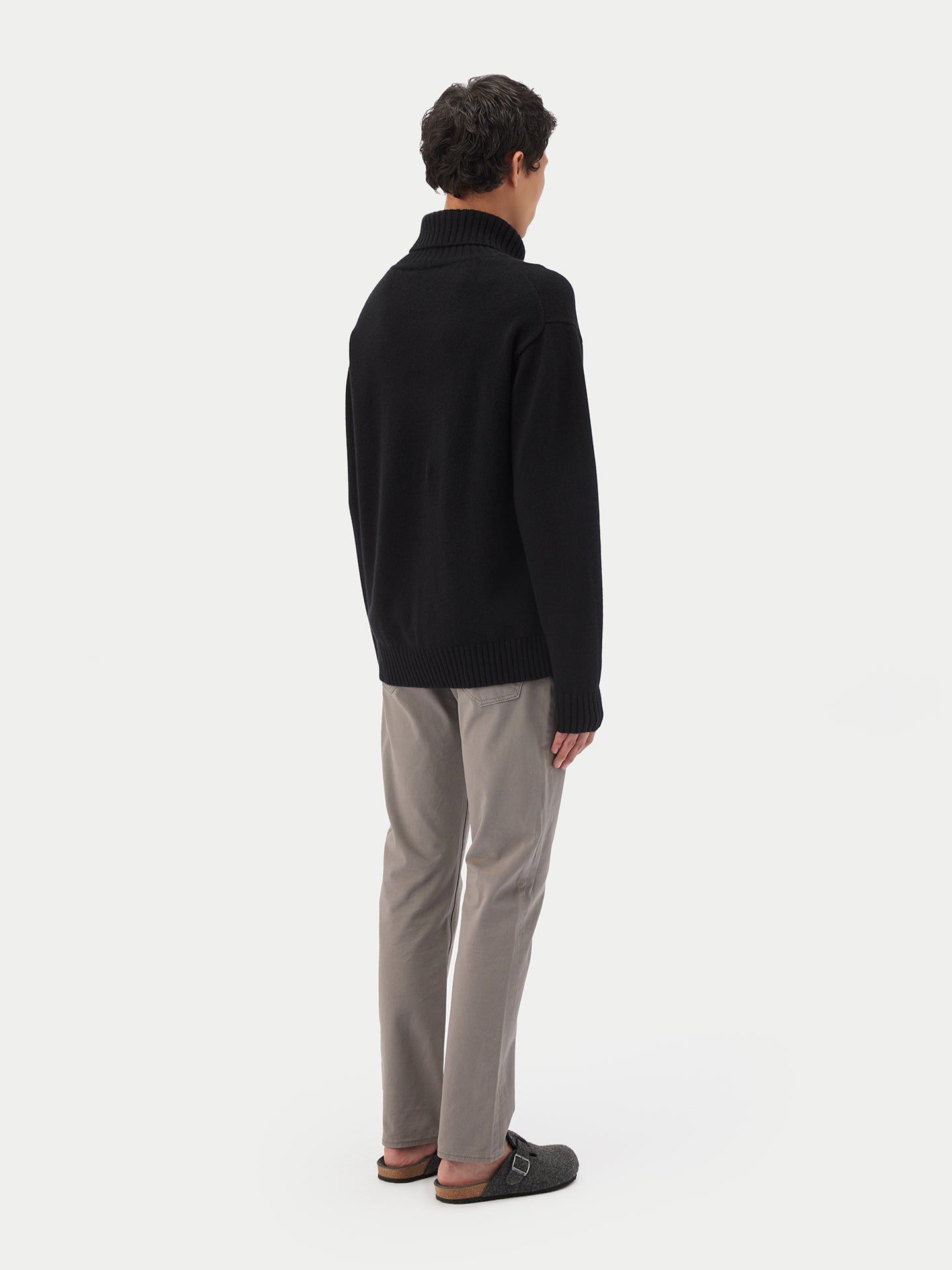 Мужская кашемировая водолазка Gobi Cashmere, цвет: Чёрный синий графитовый — фото 2
