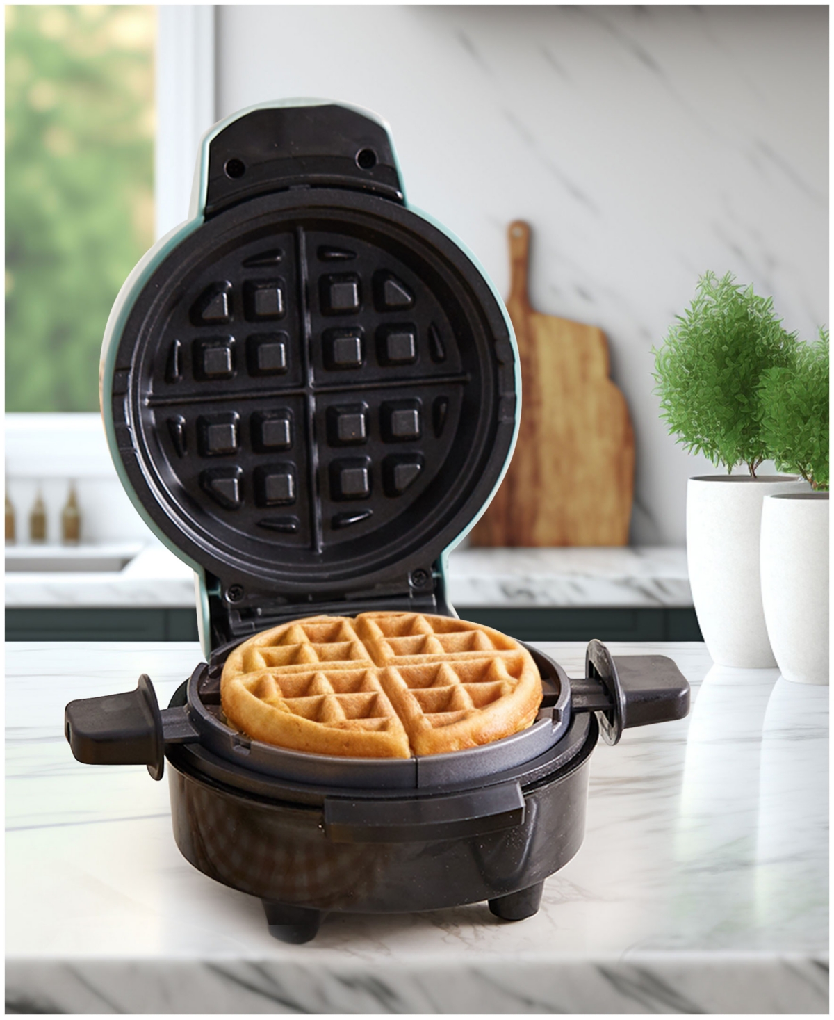 Elite Cuisine Stuffed Extra Thick Belgian Waffle Maker In Mint